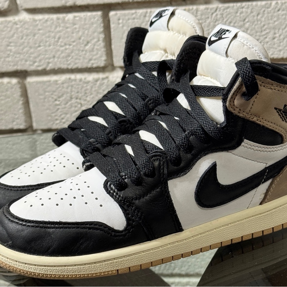 Nike Air Jordan 1 Mid sneakers Size: US 3Y